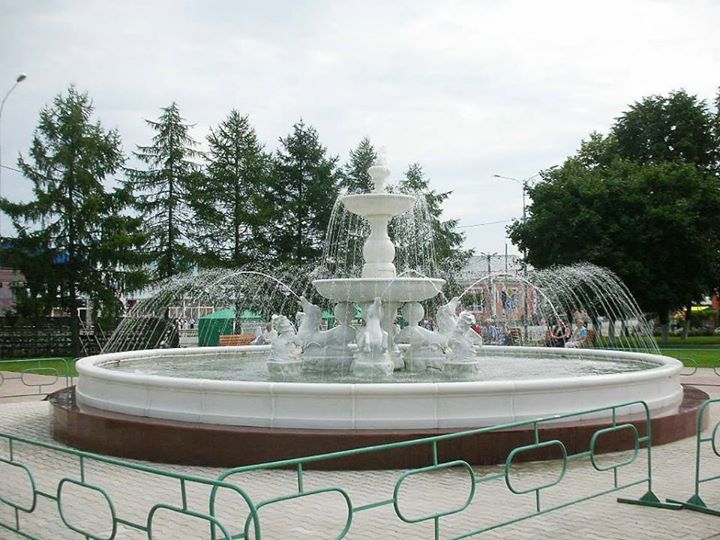 Extra LArge MArble Fountain Carrara Italian Fountain Cast Marbles Water Fontain
